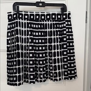 Banana Republic Factory Geometric Black and White Mini Skirt